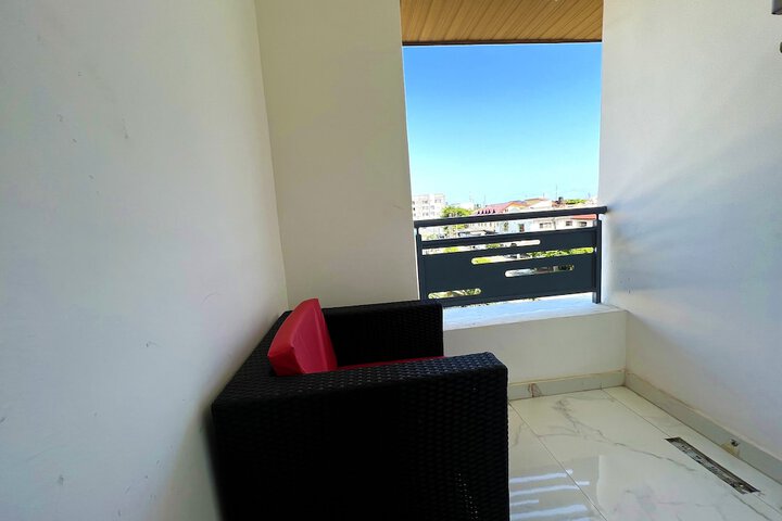 Room 28 of 100