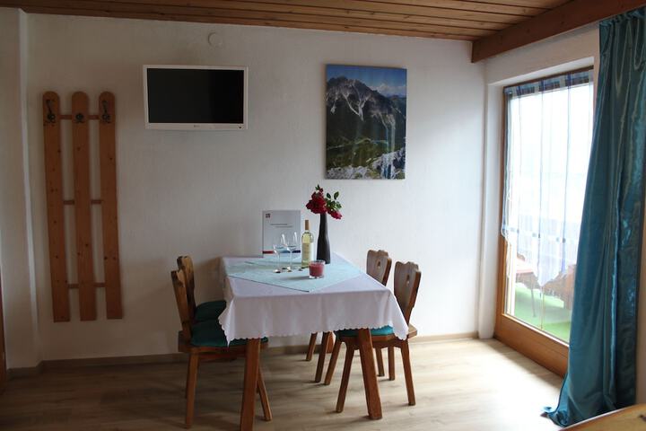 Room 9 of 26
