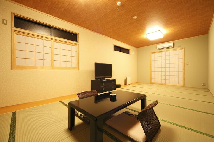 Room 5 of 43