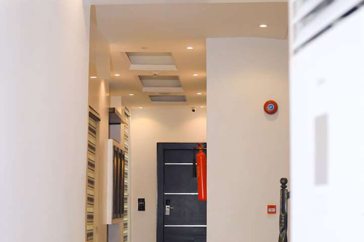 Ballroom/Hall 21 of 23