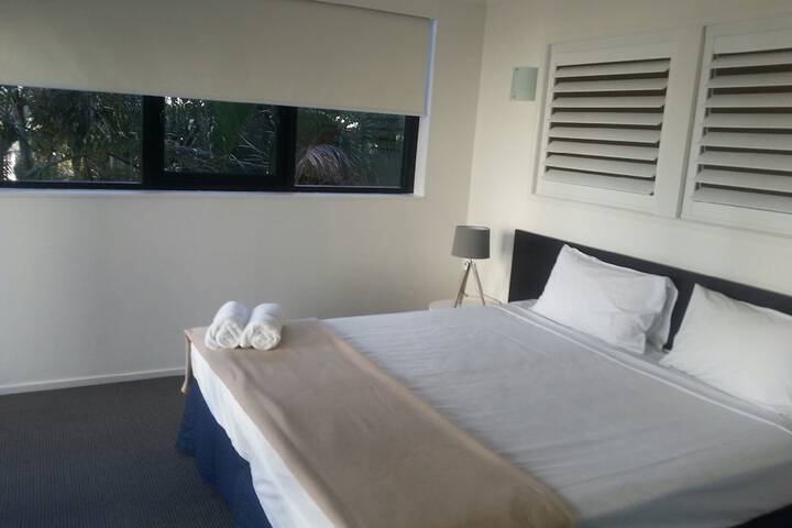 Room 11 of 76