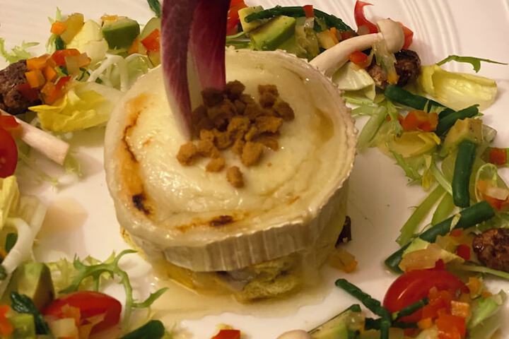 Dining 66 of 109