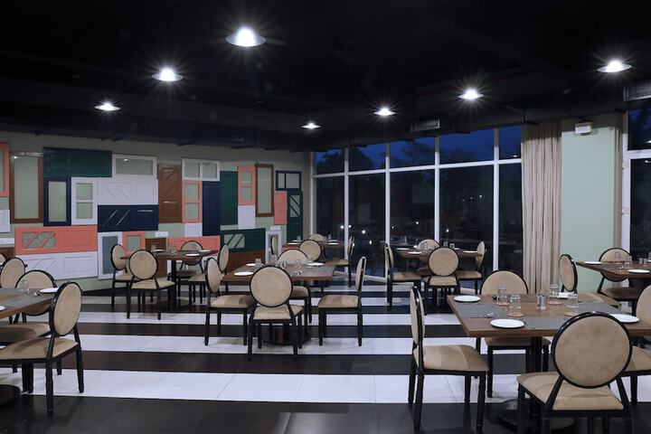 Dining 62 of 103
