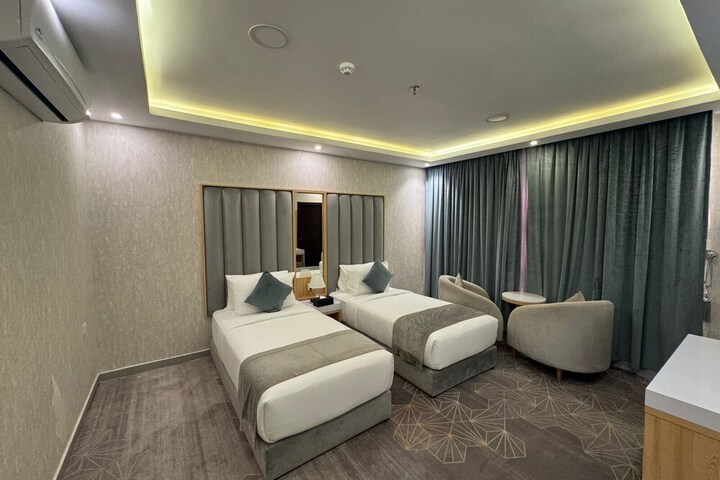 Room 17 of 47