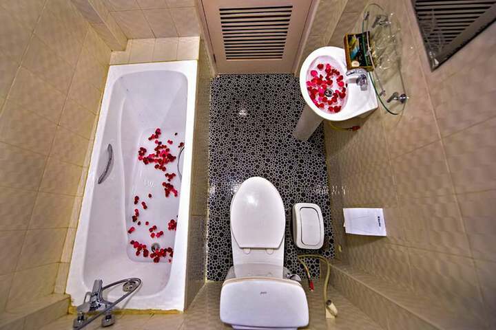 Room 24 of 44