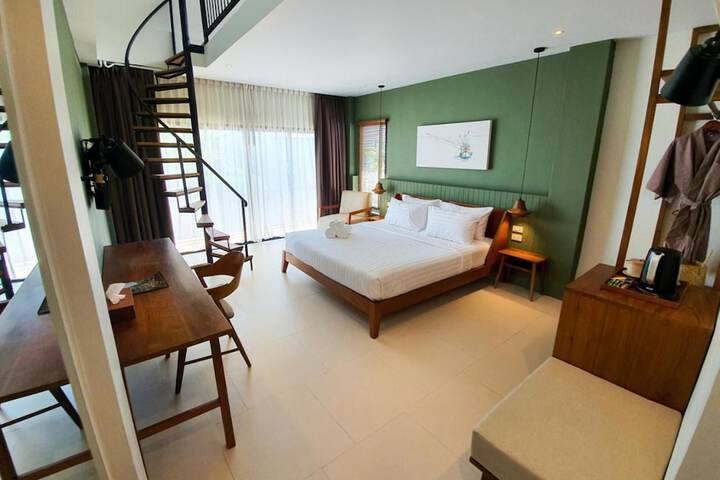 Room 10 of 23