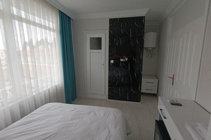 Room 20 of 49