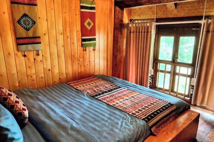 Room 25 of 53