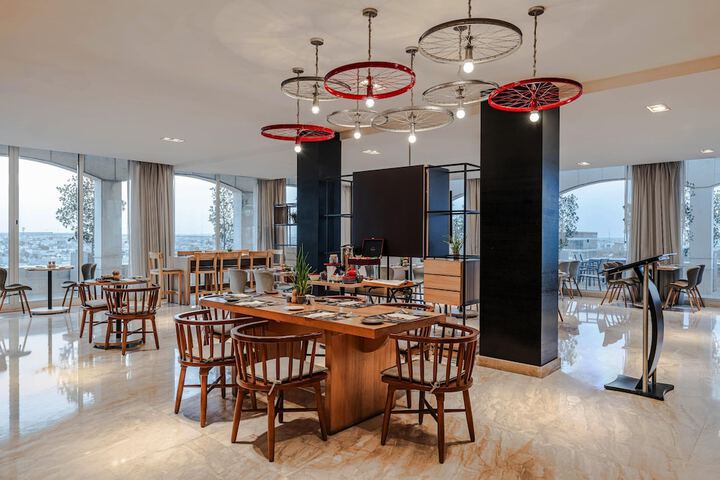 Dining 118 of 195