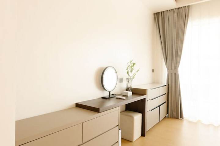 Room 21 of 42