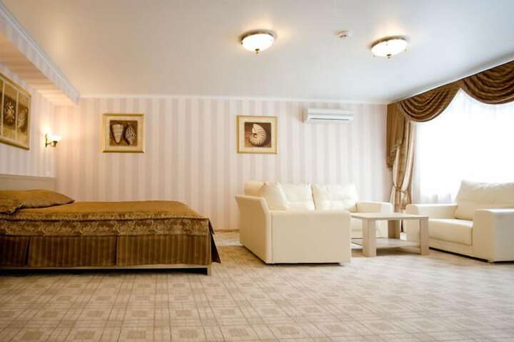 Room 48 of 93