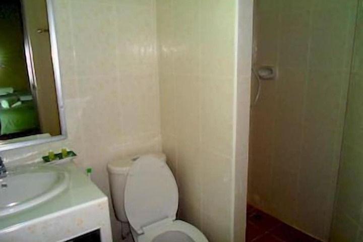 Room 12 of 22