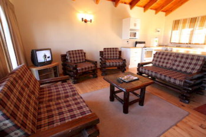 Room 7 of 12