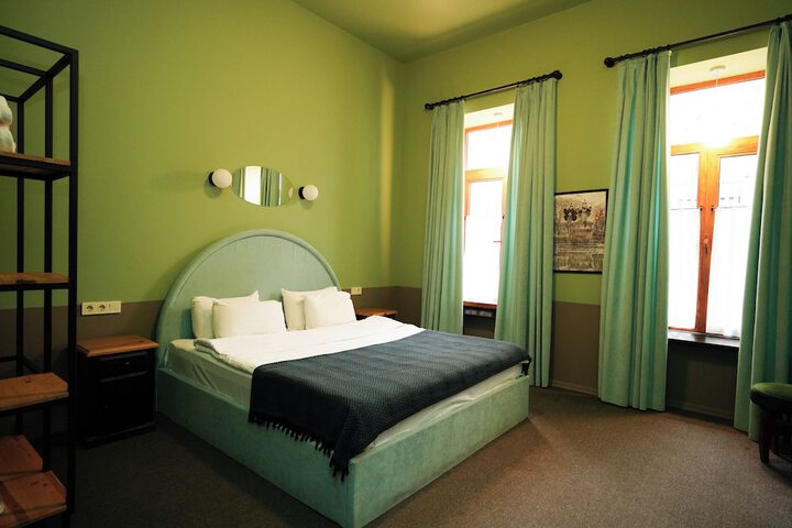 Room 10 of 73