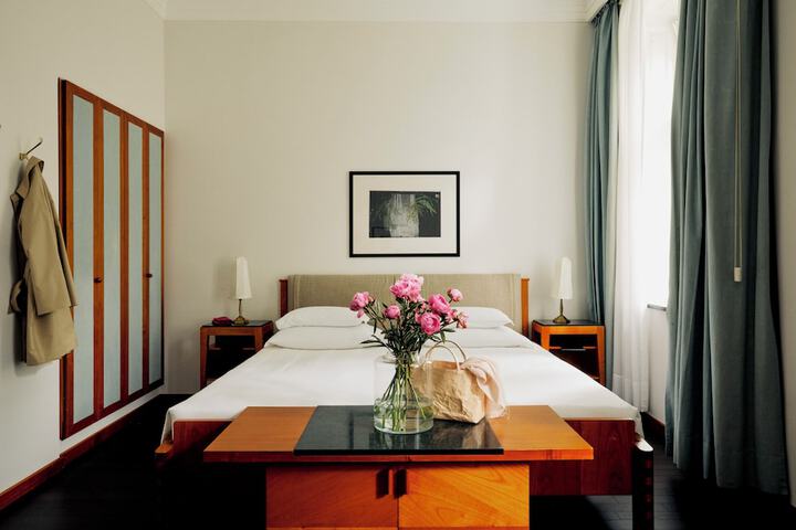 Room 28 of 125