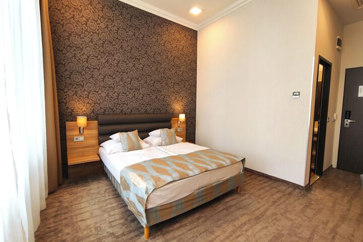 Room 74 of 139