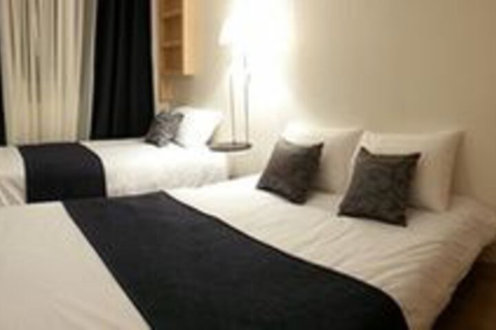 Utopia Guesthouse - Hostel
