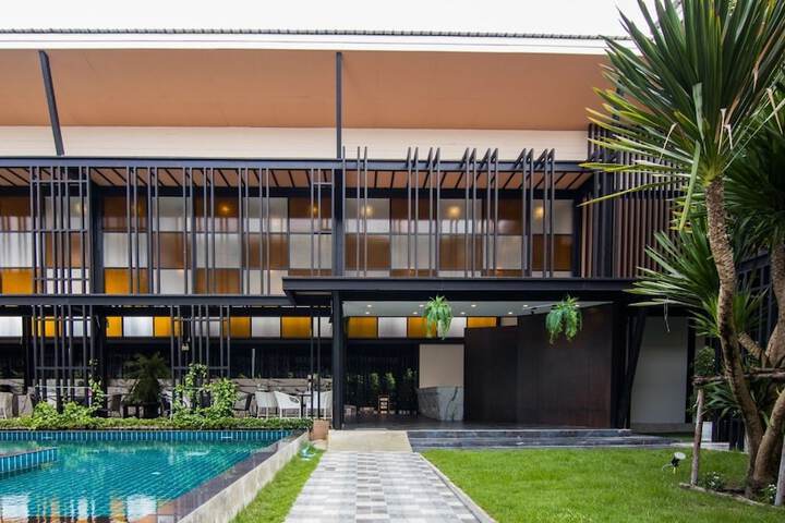 Hotel 52 of 54