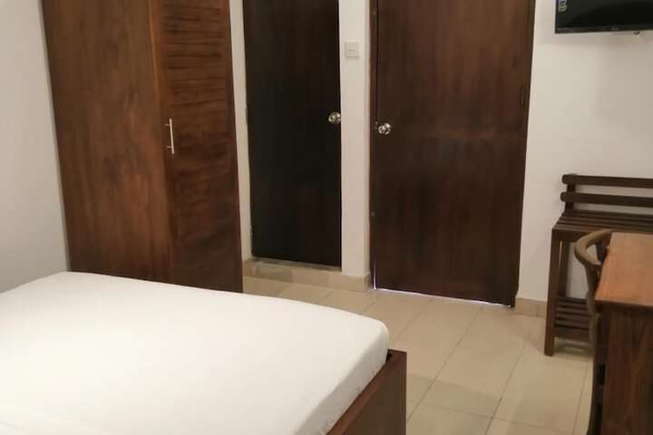 Room 33 of 54