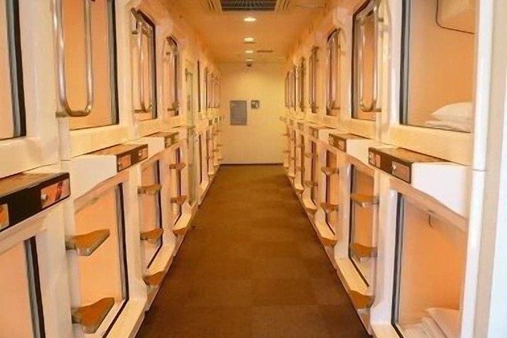 Room 7 of 43