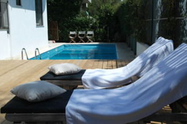 Pool 113 of 134