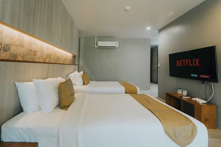 Room 9 of 119
