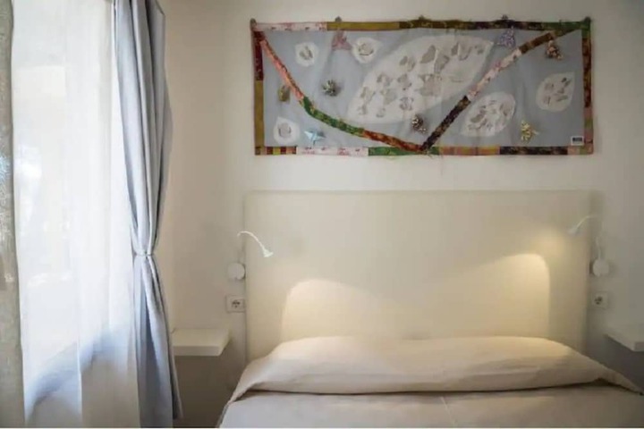 Room 10 of 74
