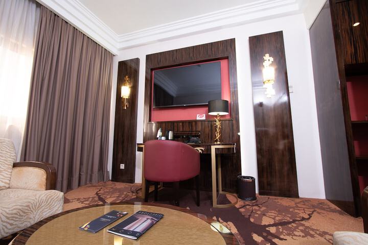 Room 17 of 50