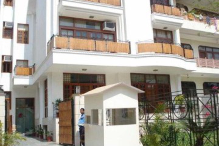 Astoria Plazza 108 Arjun Marg