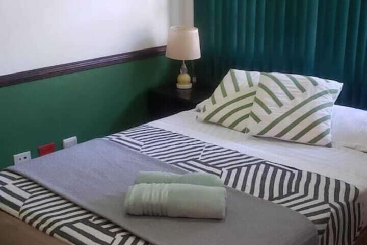 Room 2 of 30