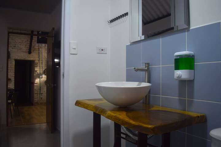 Room 33 of 44
