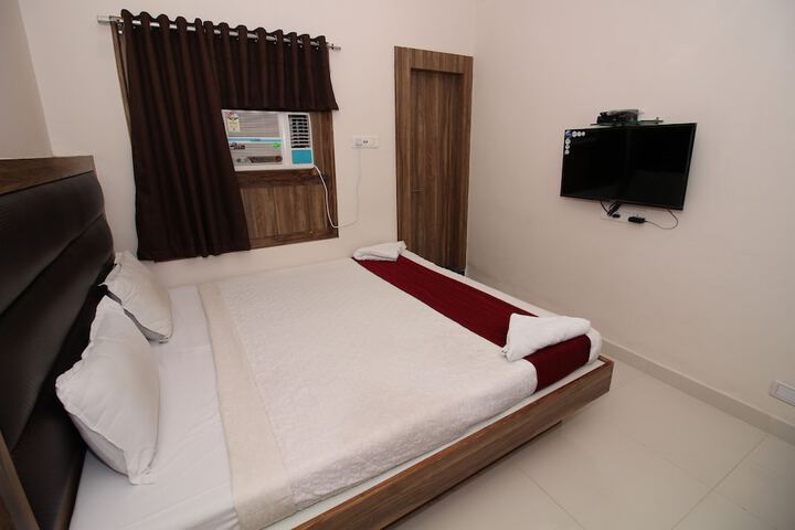 Room 27 of 56
