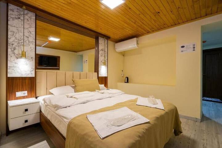Room 12 of 55