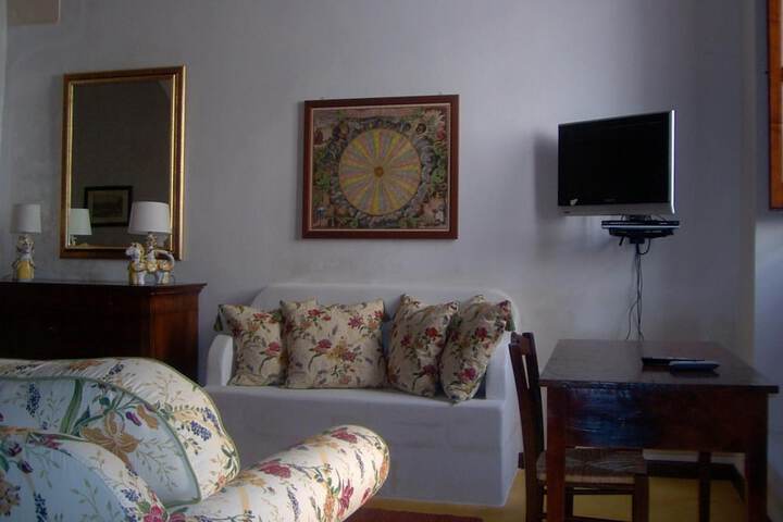 Room 16 of 29