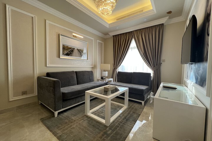 Room 45 of 104