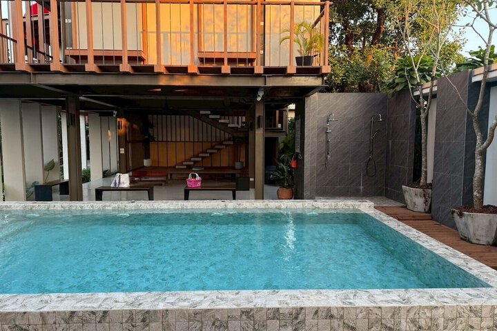 Pool 51 of 72