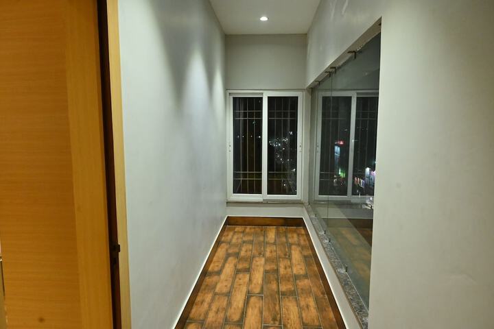 Room 8 of 11