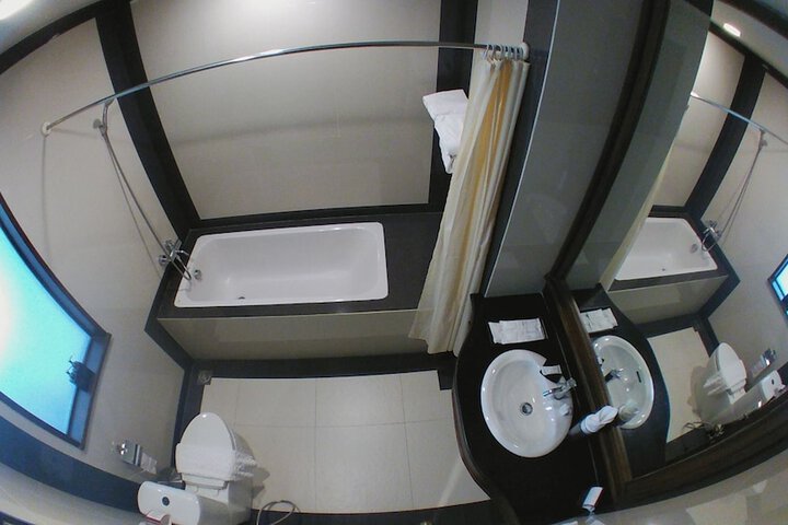 Room 30 of 43