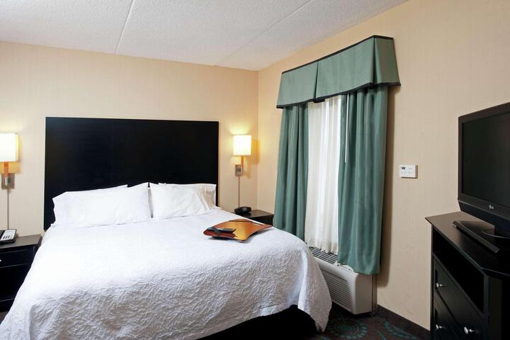1 King Bed (1 of 36)