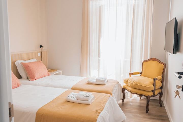 Room 4 of 30