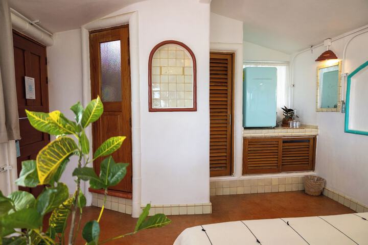 Room 20 of 103