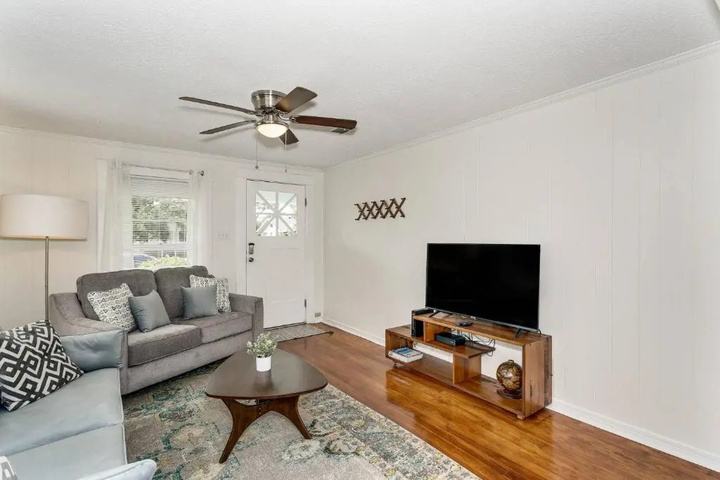Room 4 of 19