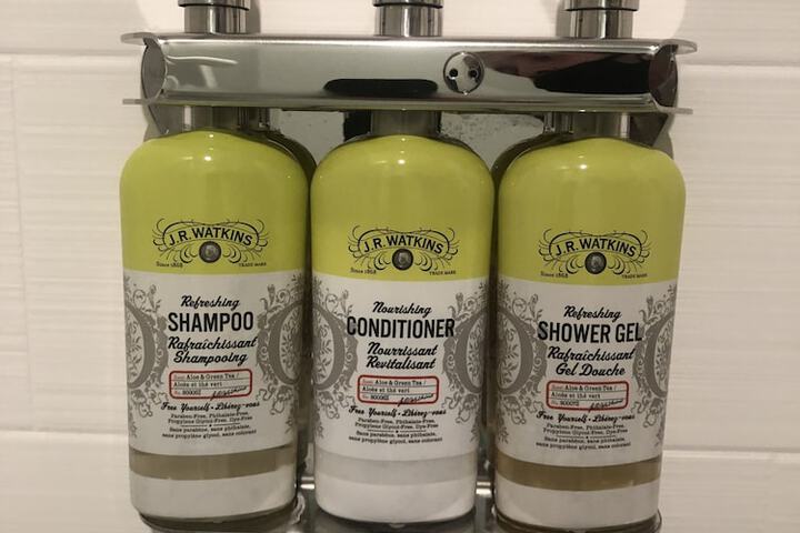 Bathroom amenities