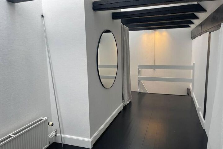 Room 14 of 69