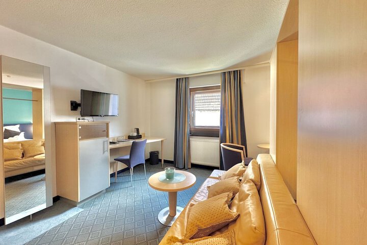 Room 42 of 63