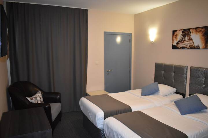 Room 12 of 70