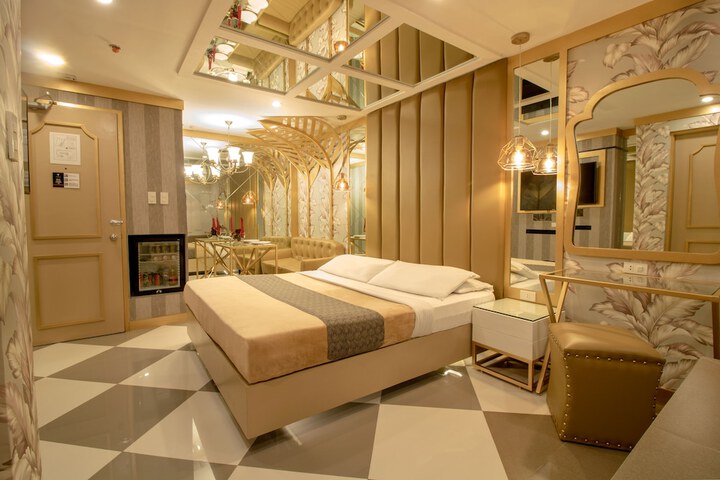 Room 19 of 21