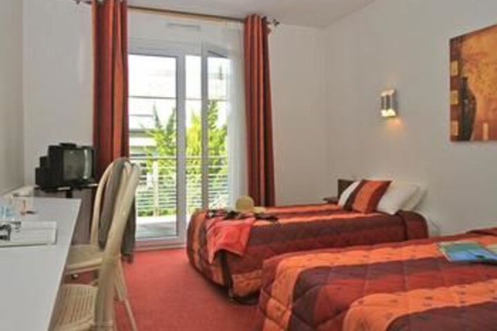Room 8 of 43