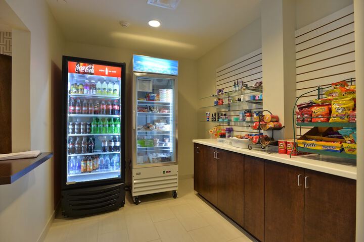 Snack bar