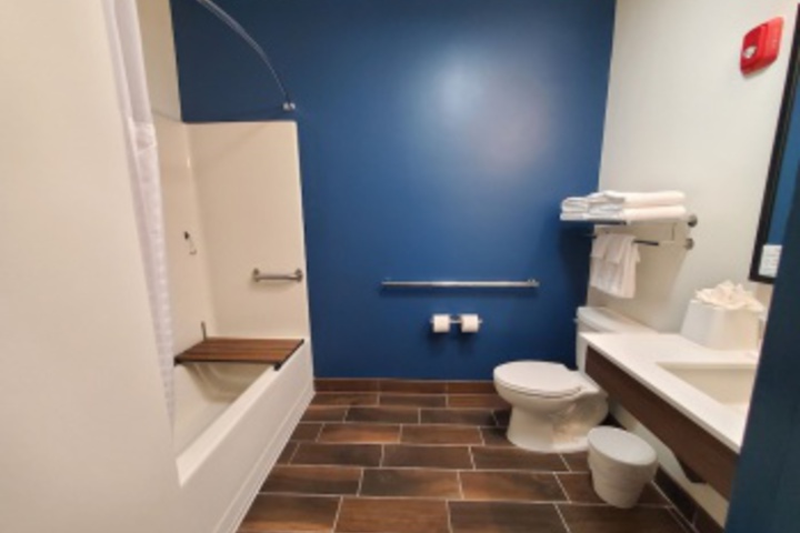 Room 106 of 336